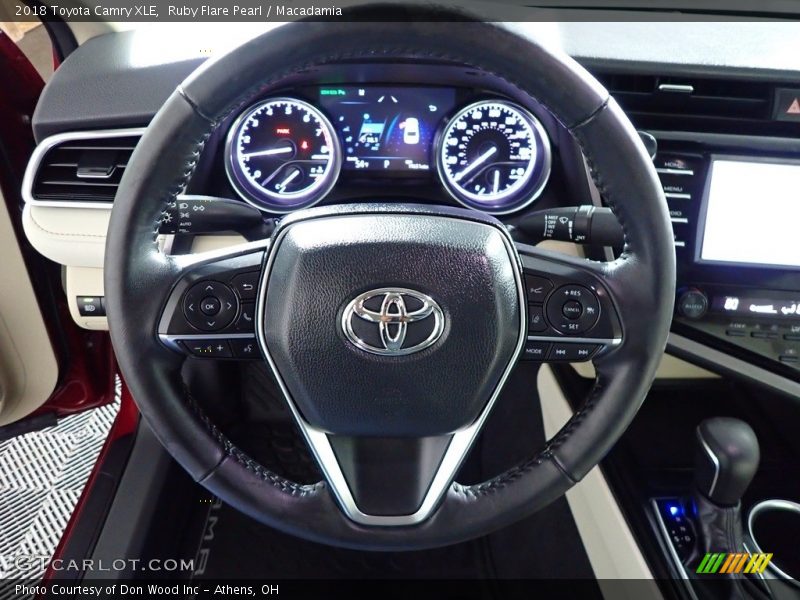 Ruby Flare Pearl / Macadamia 2018 Toyota Camry XLE