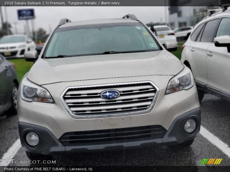 Tungsten Metallic / Warm Ivory 2016 Subaru Outback 2.5i Premium