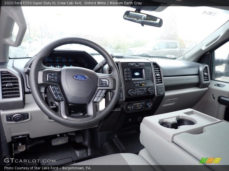 Oxford White / Medium Earth Gray 2020 Ford F250 Super Duty XL Crew Cab 4x4
