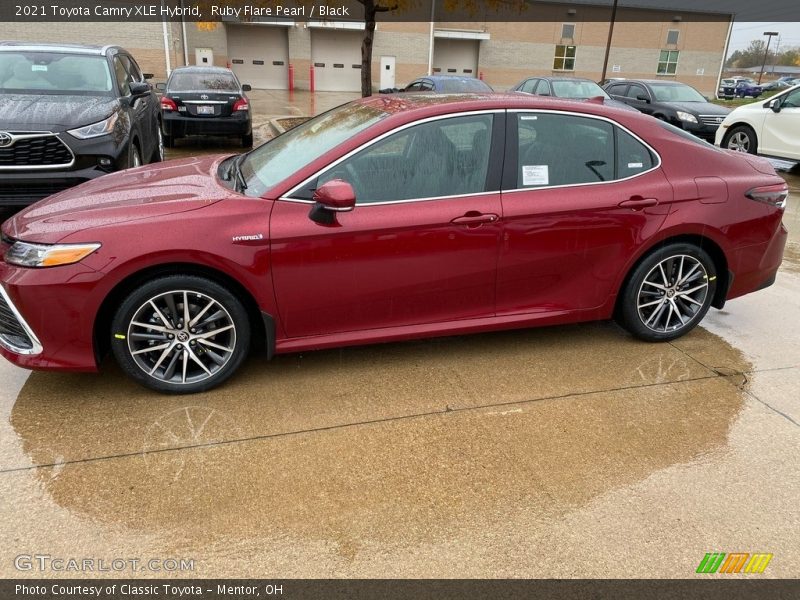  2021 Camry XLE Hybrid Ruby Flare Pearl