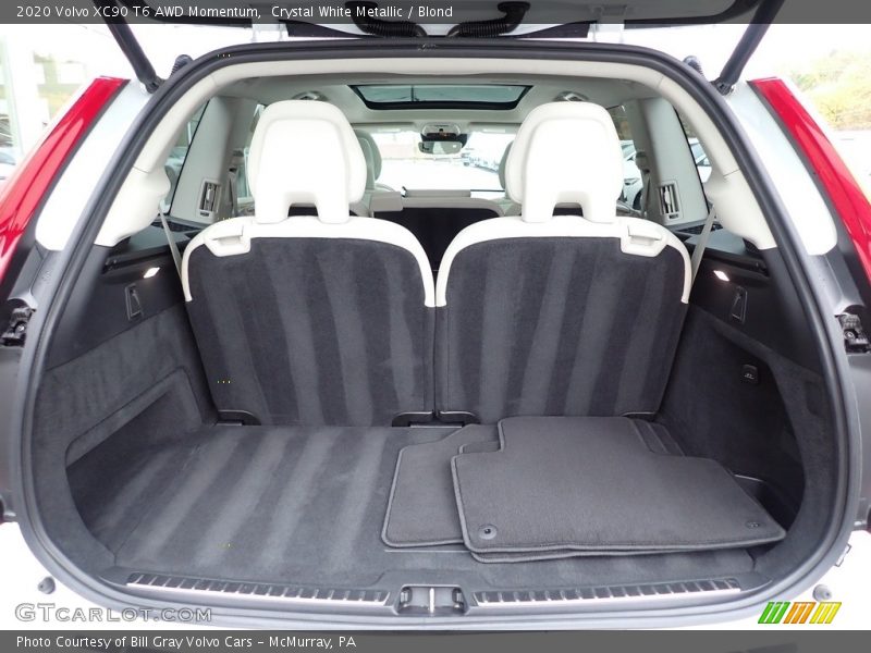 Crystal White Metallic / Blond 2020 Volvo XC90 T6 AWD Momentum