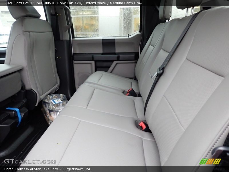 Oxford White / Medium Earth Gray 2020 Ford F250 Super Duty XL Crew Cab 4x4