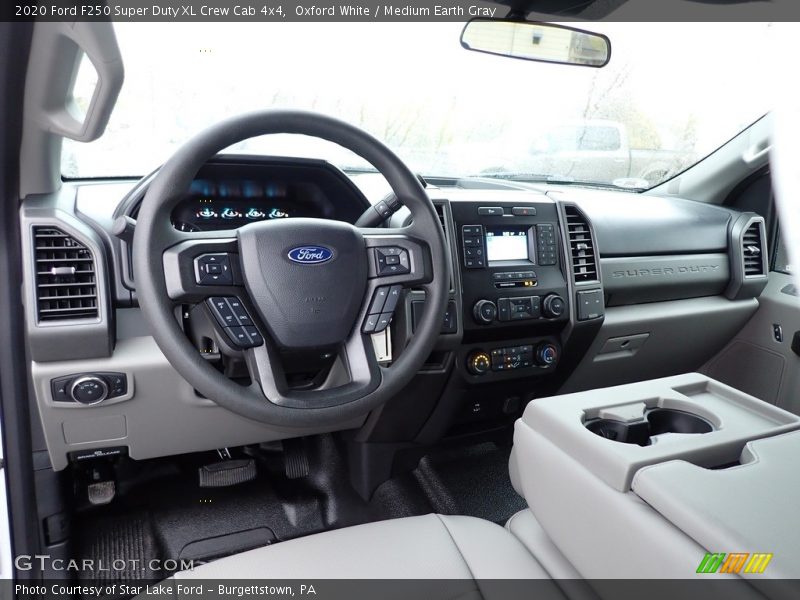 Oxford White / Medium Earth Gray 2020 Ford F250 Super Duty XL Crew Cab 4x4