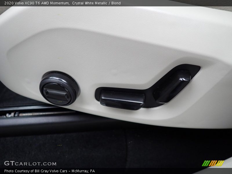 Crystal White Metallic / Blond 2020 Volvo XC90 T6 AWD Momentum