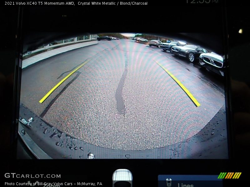 Crystal White Metallic / Blond/Charcoal 2021 Volvo XC40 T5 Momentum AWD