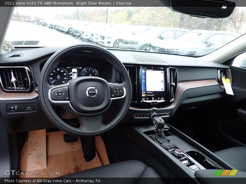 Bright Silver Metallic / Charcoal 2021 Volvo XC60 T6 AWD Momentum