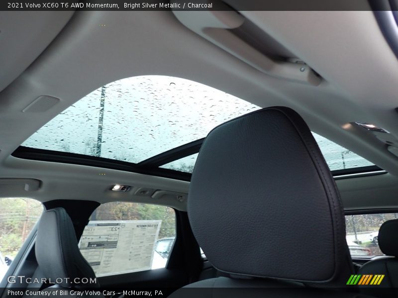 Bright Silver Metallic / Charcoal 2021 Volvo XC60 T6 AWD Momentum