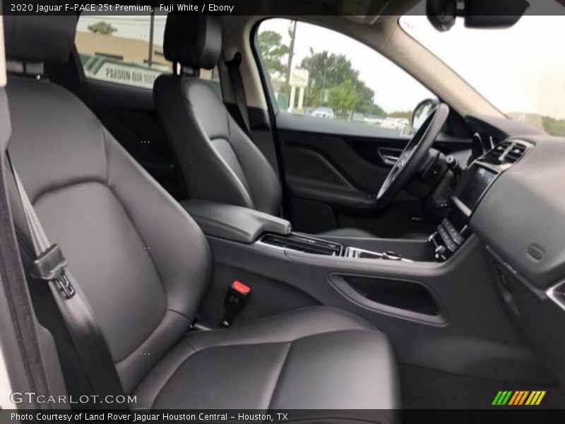 Fuji White / Ebony 2020 Jaguar F-PACE 25t Premium