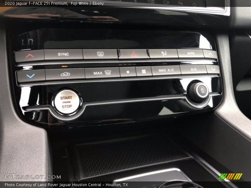 Fuji White / Ebony 2020 Jaguar F-PACE 25t Premium