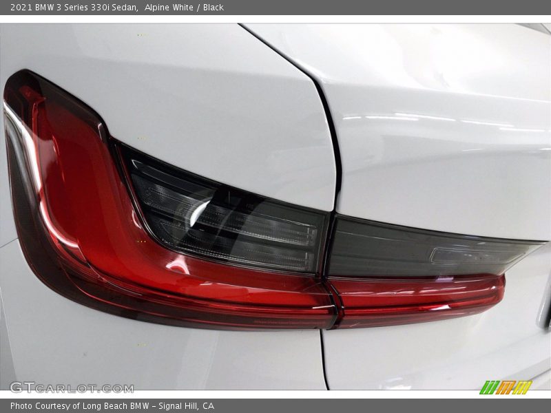 Alpine White / Black 2021 BMW 3 Series 330i Sedan