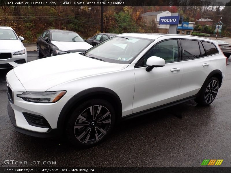  2021 V60 Cross Country T5 AWD Crystal White Metallic