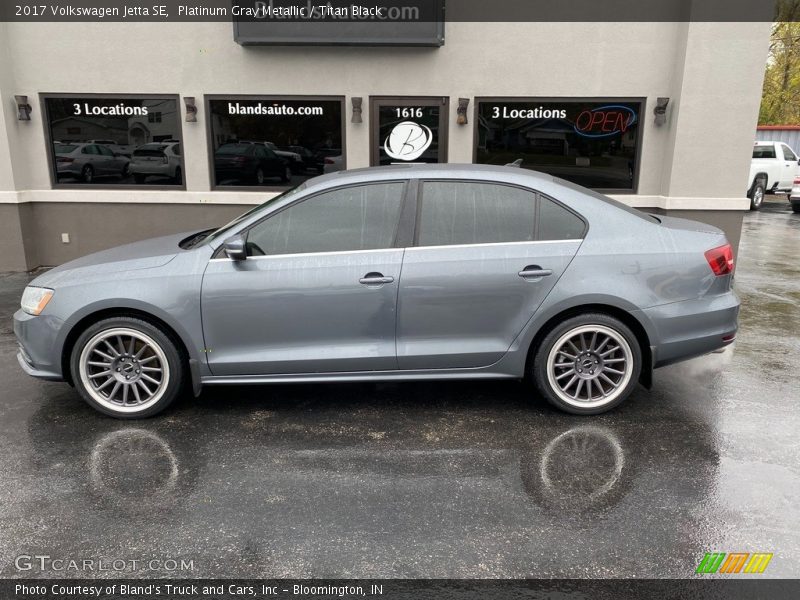 Platinum Gray Metallic / Titan Black 2017 Volkswagen Jetta SE