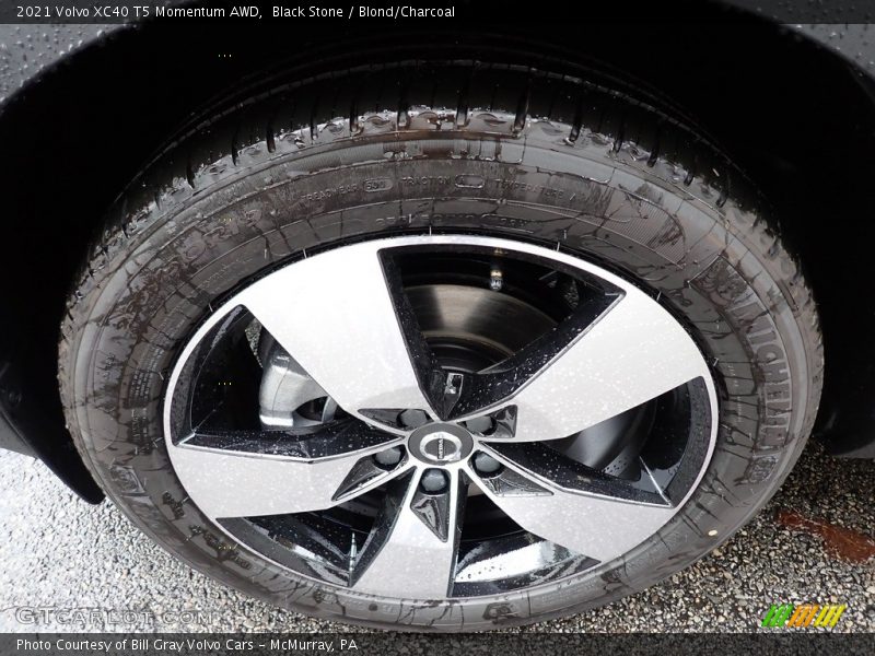 Black Stone / Blond/Charcoal 2021 Volvo XC40 T5 Momentum AWD