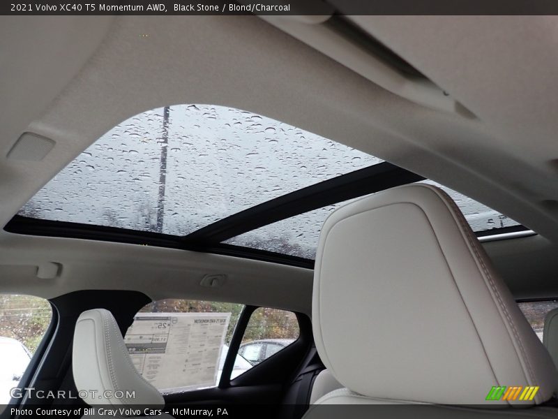Black Stone / Blond/Charcoal 2021 Volvo XC40 T5 Momentum AWD