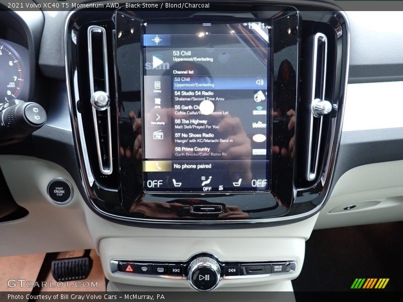 Black Stone / Blond/Charcoal 2021 Volvo XC40 T5 Momentum AWD