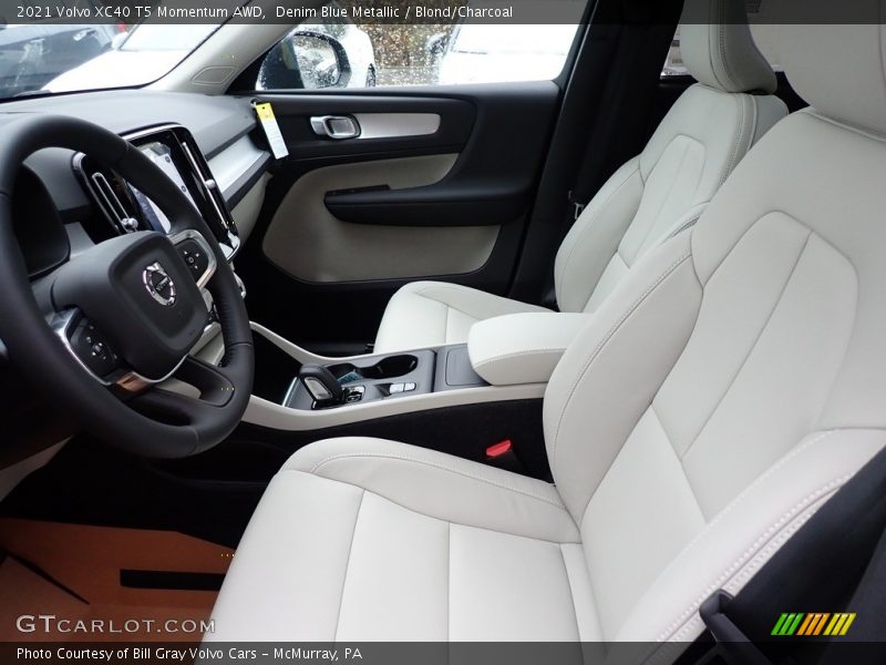 Front Seat of 2021 XC40 T5 Momentum AWD