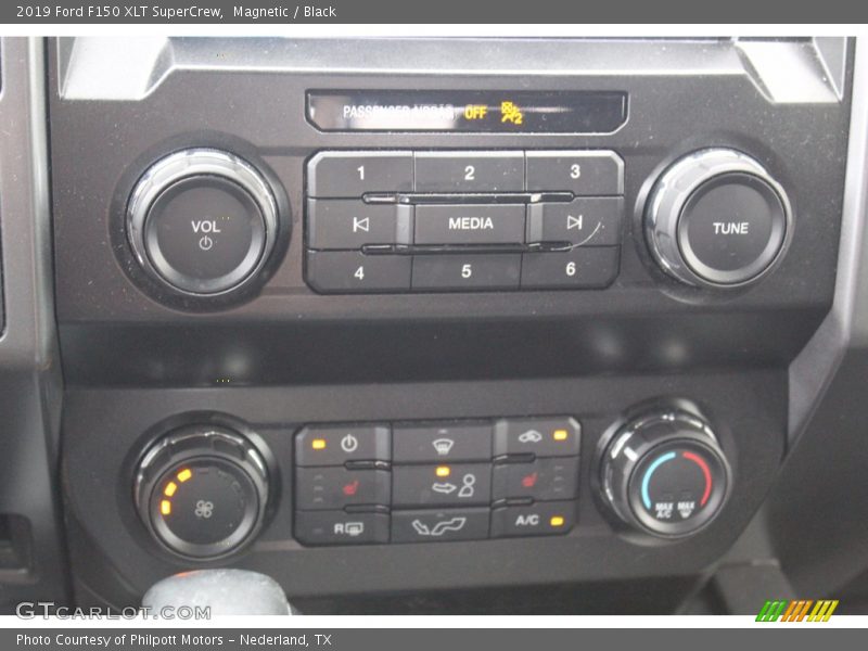 Magnetic / Black 2019 Ford F150 XLT SuperCrew