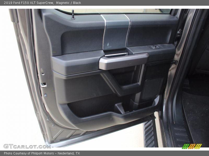 Magnetic / Black 2019 Ford F150 XLT SuperCrew