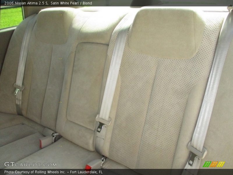Satin White Pearl / Blond 2006 Nissan Altima 2.5 S