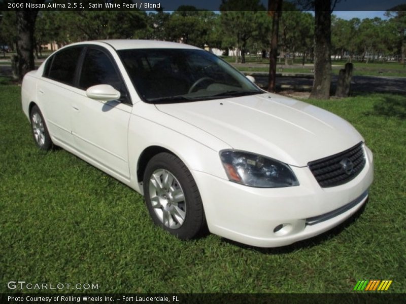 Satin White Pearl / Blond 2006 Nissan Altima 2.5 S