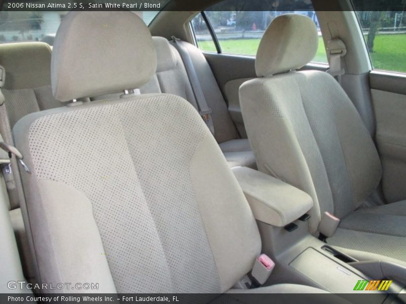 Satin White Pearl / Blond 2006 Nissan Altima 2.5 S