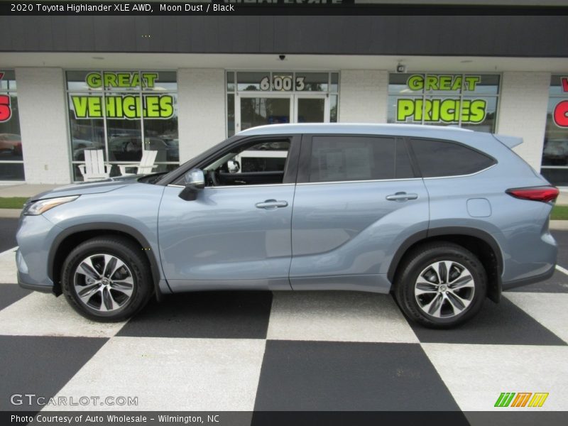 Moon Dust / Black 2020 Toyota Highlander XLE AWD