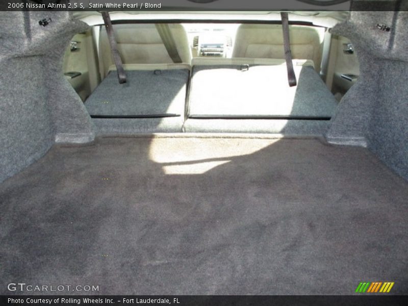 Satin White Pearl / Blond 2006 Nissan Altima 2.5 S