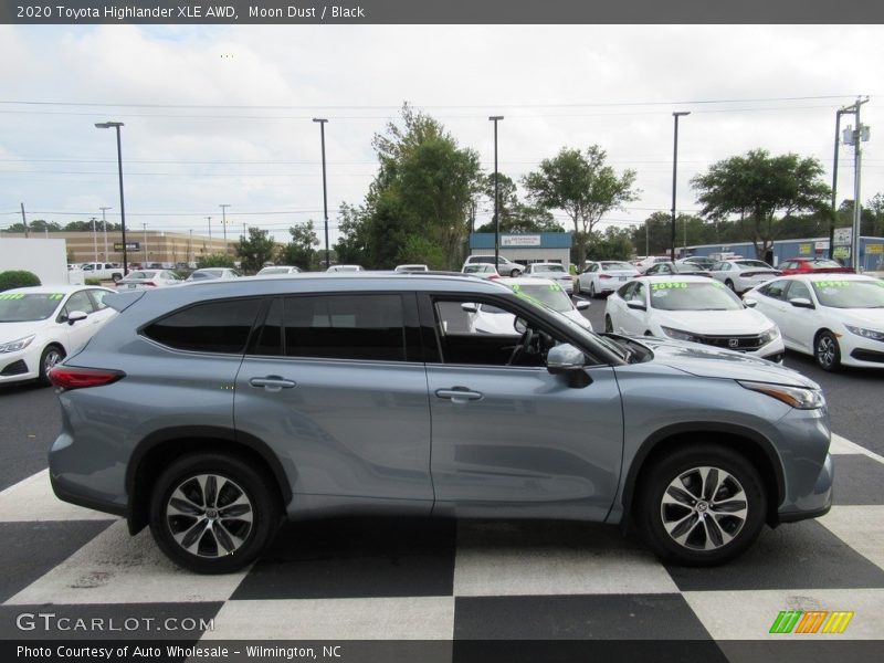 Moon Dust / Black 2020 Toyota Highlander XLE AWD