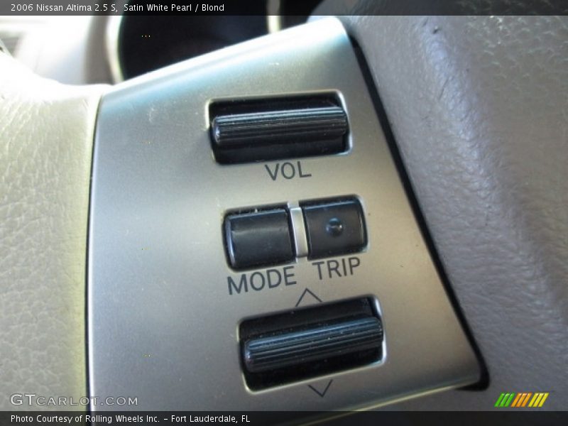 Satin White Pearl / Blond 2006 Nissan Altima 2.5 S