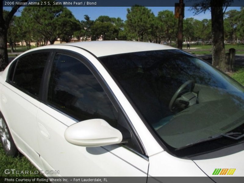 Satin White Pearl / Blond 2006 Nissan Altima 2.5 S