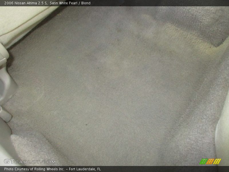 Satin White Pearl / Blond 2006 Nissan Altima 2.5 S