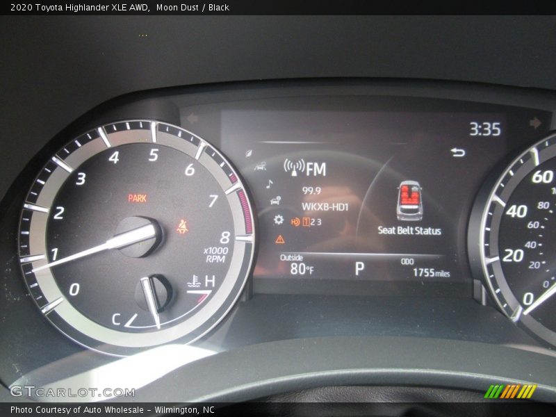 Moon Dust / Black 2020 Toyota Highlander XLE AWD