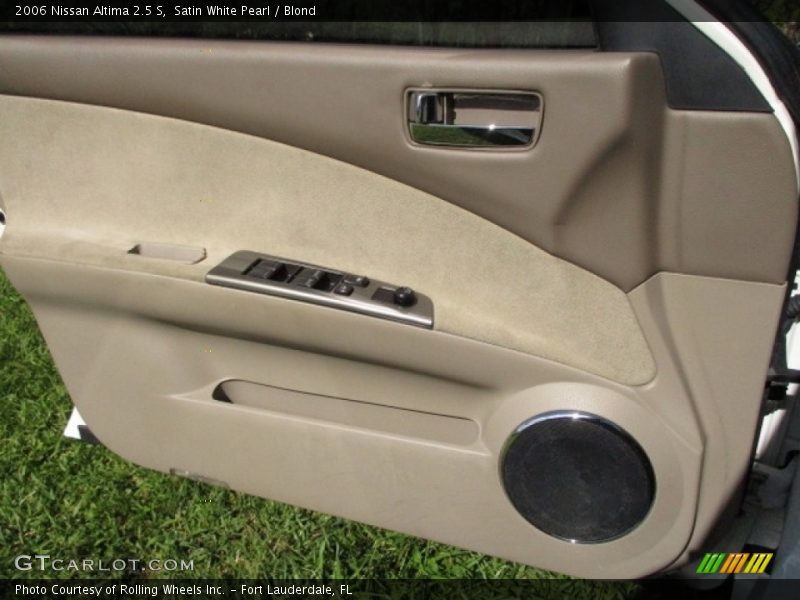 Satin White Pearl / Blond 2006 Nissan Altima 2.5 S