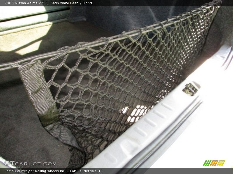 Satin White Pearl / Blond 2006 Nissan Altima 2.5 S