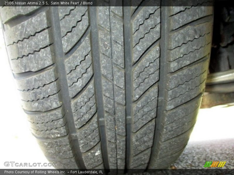 Satin White Pearl / Blond 2006 Nissan Altima 2.5 S