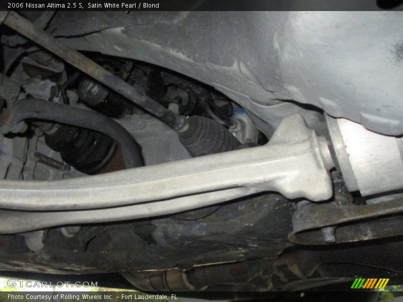 Satin White Pearl / Blond 2006 Nissan Altima 2.5 S