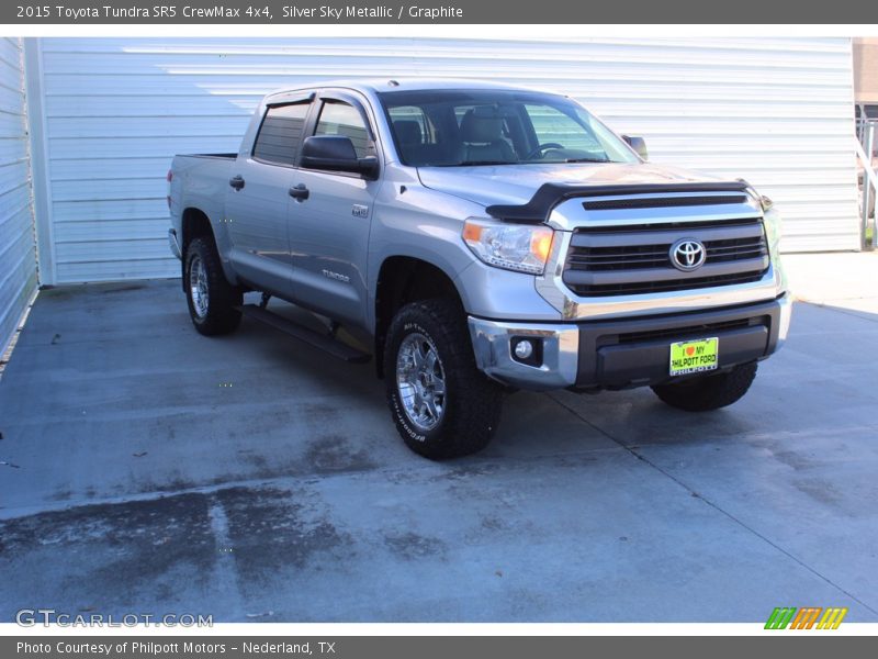 Silver Sky Metallic / Graphite 2015 Toyota Tundra SR5 CrewMax 4x4