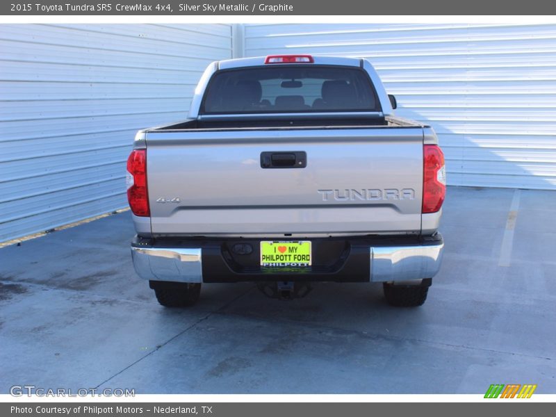 Silver Sky Metallic / Graphite 2015 Toyota Tundra SR5 CrewMax 4x4