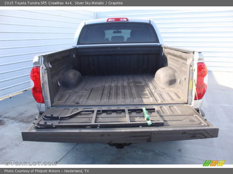 Silver Sky Metallic / Graphite 2015 Toyota Tundra SR5 CrewMax 4x4