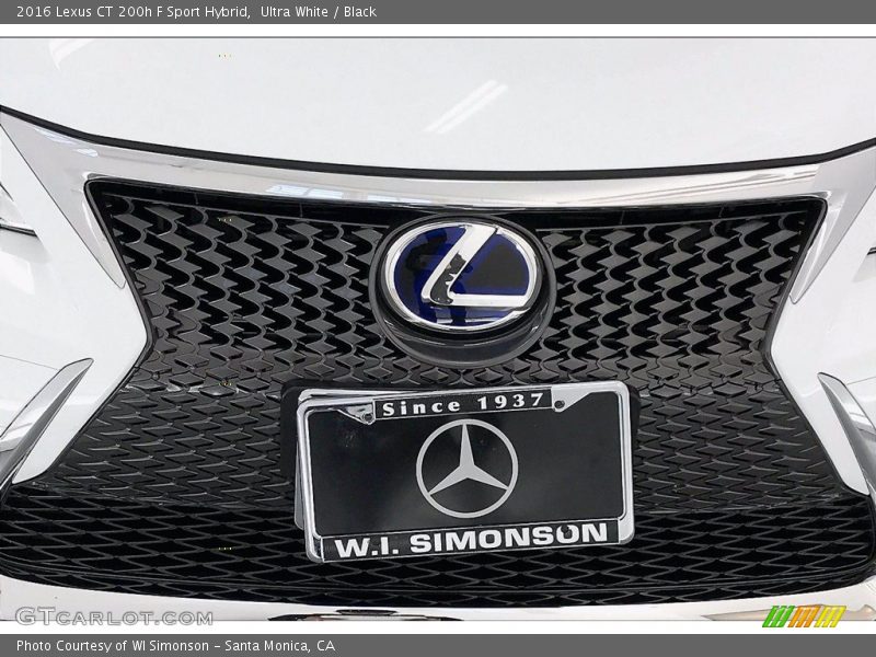 Ultra White / Black 2016 Lexus CT 200h F Sport Hybrid