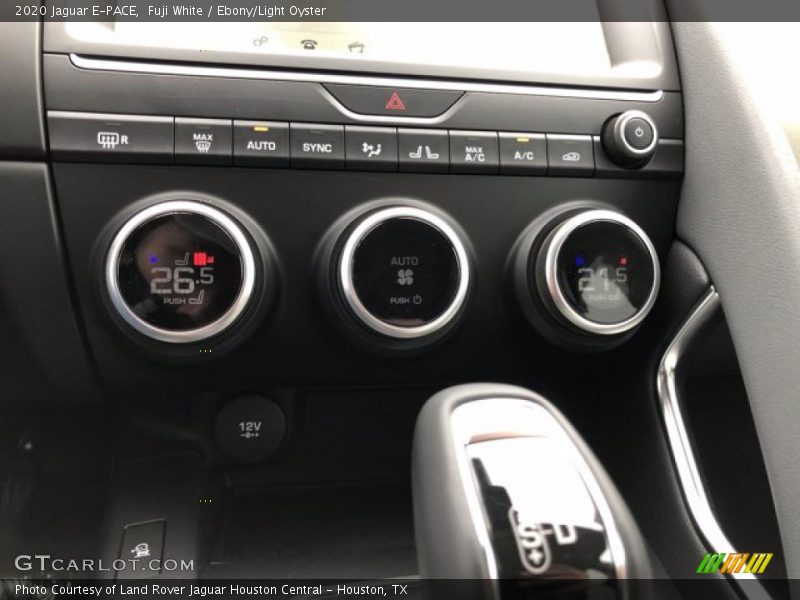 Fuji White / Ebony/Light Oyster 2020 Jaguar E-PACE