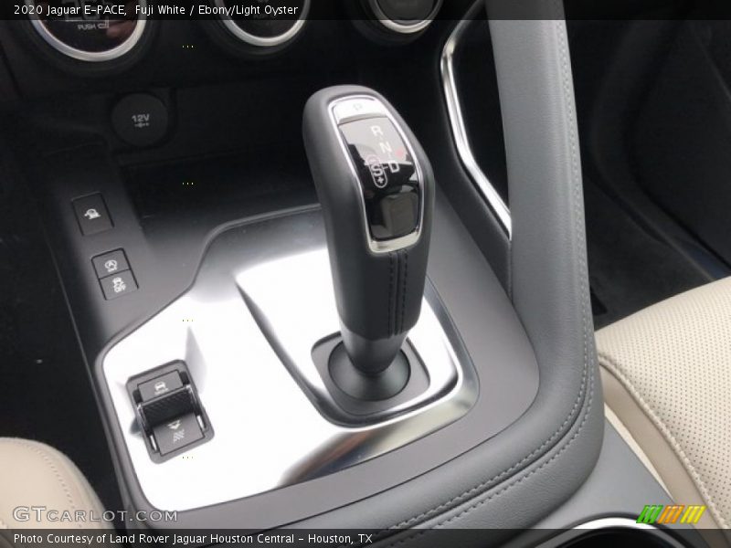 Fuji White / Ebony/Light Oyster 2020 Jaguar E-PACE