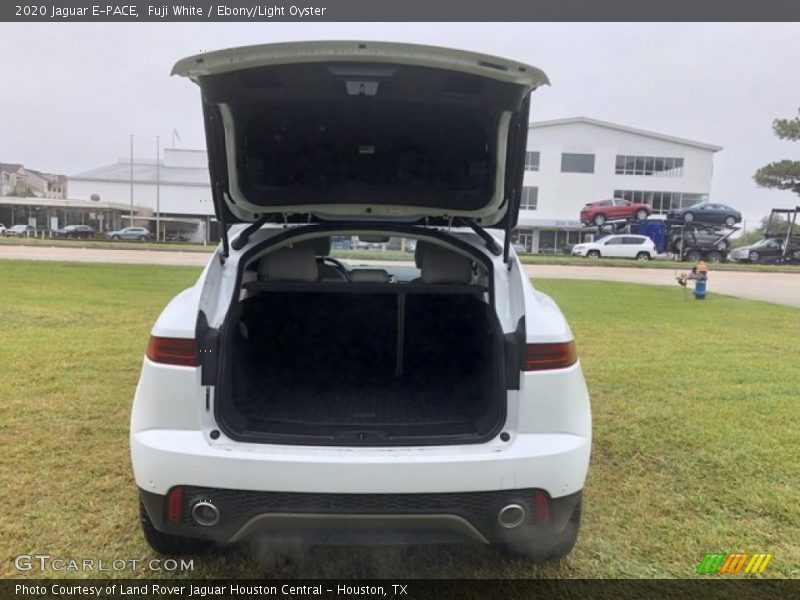 Fuji White / Ebony/Light Oyster 2020 Jaguar E-PACE