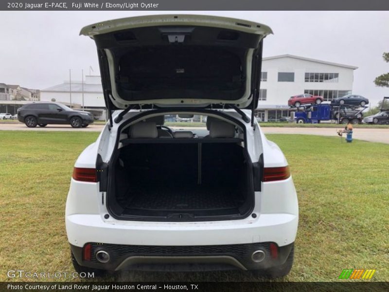 Fuji White / Ebony/Light Oyster 2020 Jaguar E-PACE