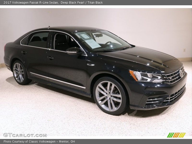 Deep Black Pearl / Titan Black 2017 Volkswagen Passat R-Line Sedan