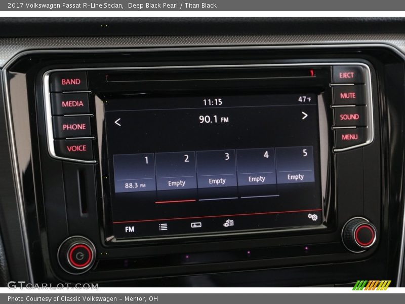 Deep Black Pearl / Titan Black 2017 Volkswagen Passat R-Line Sedan