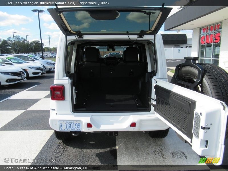 Bright White / Black 2020 Jeep Wrangler Unlimited Sahara 4x4