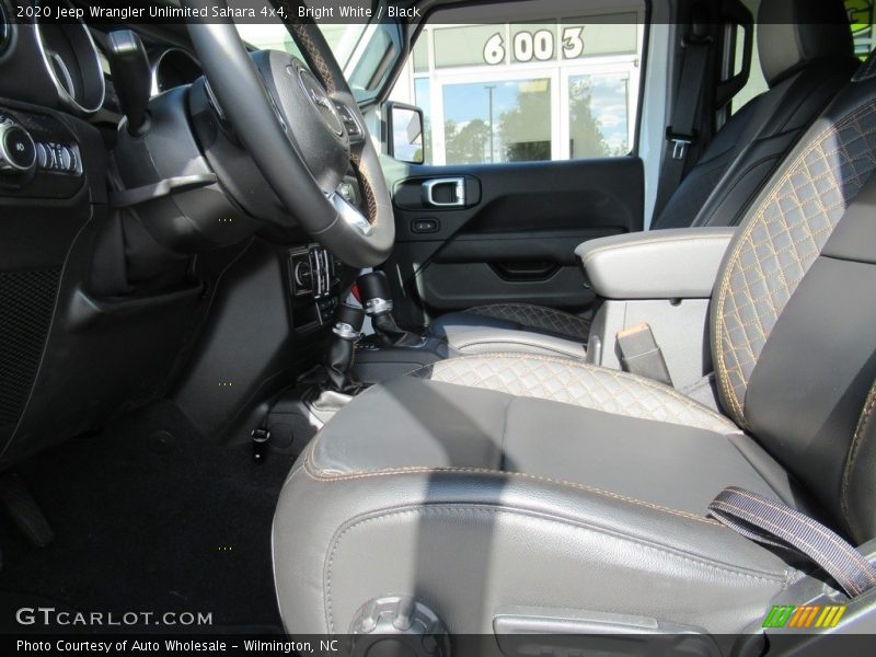 Bright White / Black 2020 Jeep Wrangler Unlimited Sahara 4x4