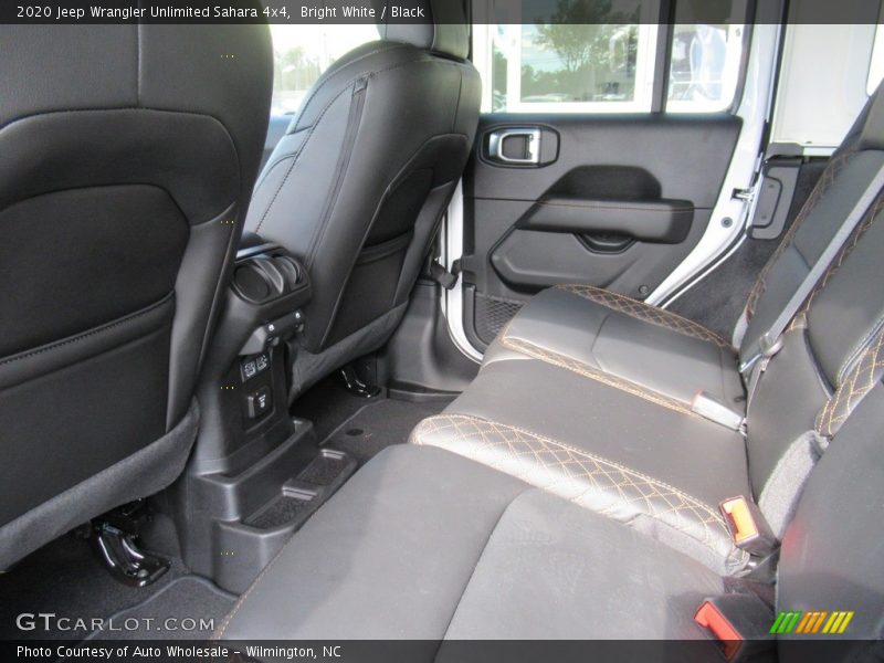 Bright White / Black 2020 Jeep Wrangler Unlimited Sahara 4x4