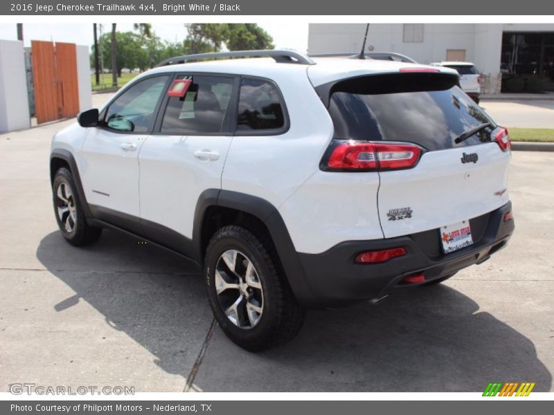 Bright White / Black 2016 Jeep Cherokee Trailhawk 4x4